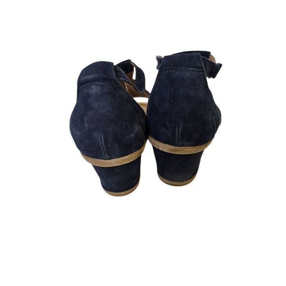Earth womens blue suede wedge open toe sandals. Size 12. - Picture 3 of 5